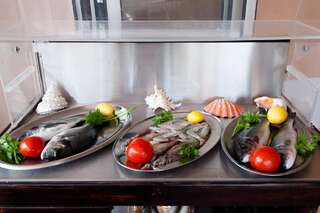 Гостевой дом Guest House Pasha Улцинь Стандартный трехместный номер с балконом и видом на сад-2