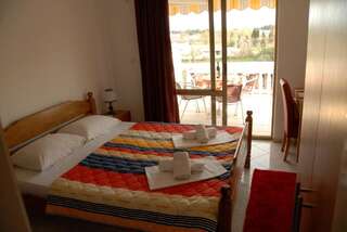 Гостевой дом Guest House Pasha Улцинь Двухместный номер с 1 кроватью и балконом, вид на сад-26