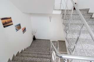 Гостевой дом Guest House Pasha Улцинь Стандартный двухместный номер с балконом и видом на сад-8